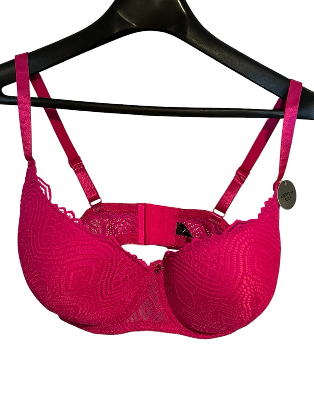XOXO Bright Fuchsia Lace Underwire Bra 38DD NWT